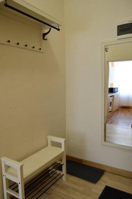 Spacious Old Town Family Peachy 2 Bedrooms Apartment, Nearby The Riga Presidential Castle ภายนอก รูปภาพ